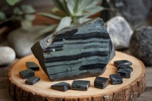 shungite : découverte et vertus de cette pierre fascinante