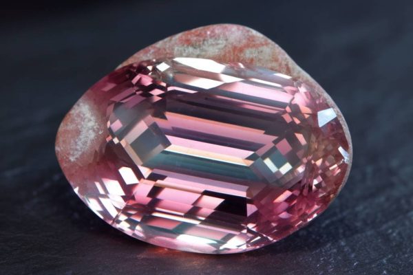béryl multicolore : découvrez la beauté de la morganite béryl multicolore : découvrez la beauté de la morganite