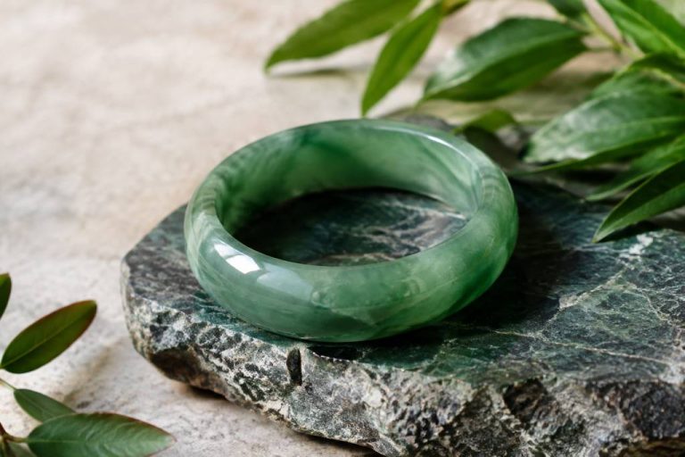 Jade bienfait : ce qu’il faut savoir sur ses vertus en lithothérapie